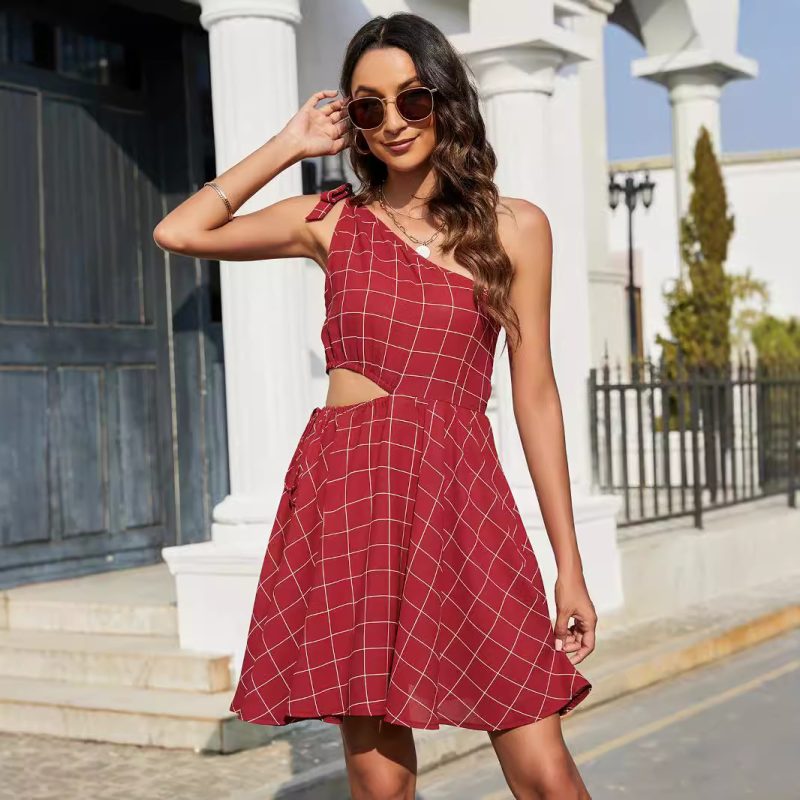 Printed V-Neck Sleeveless Dress - Ruffled Knee-Length with Pockets - Image 2