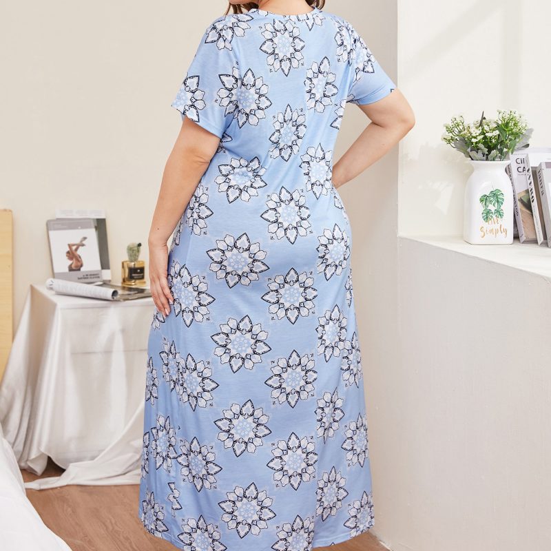 Plus Size V-Neck Lace Nightdress for Chubby Women - Image 3