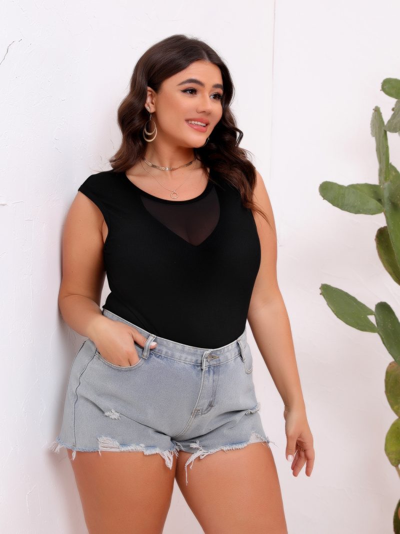 Plus Size Sleeveless Round Neck Top with Elastic Net Patchwork - Image 3