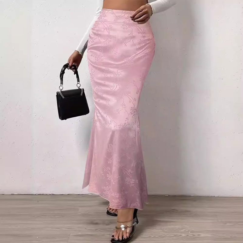 Elegant High Waist Jacquard Satin Skirt for Spring/Summer
