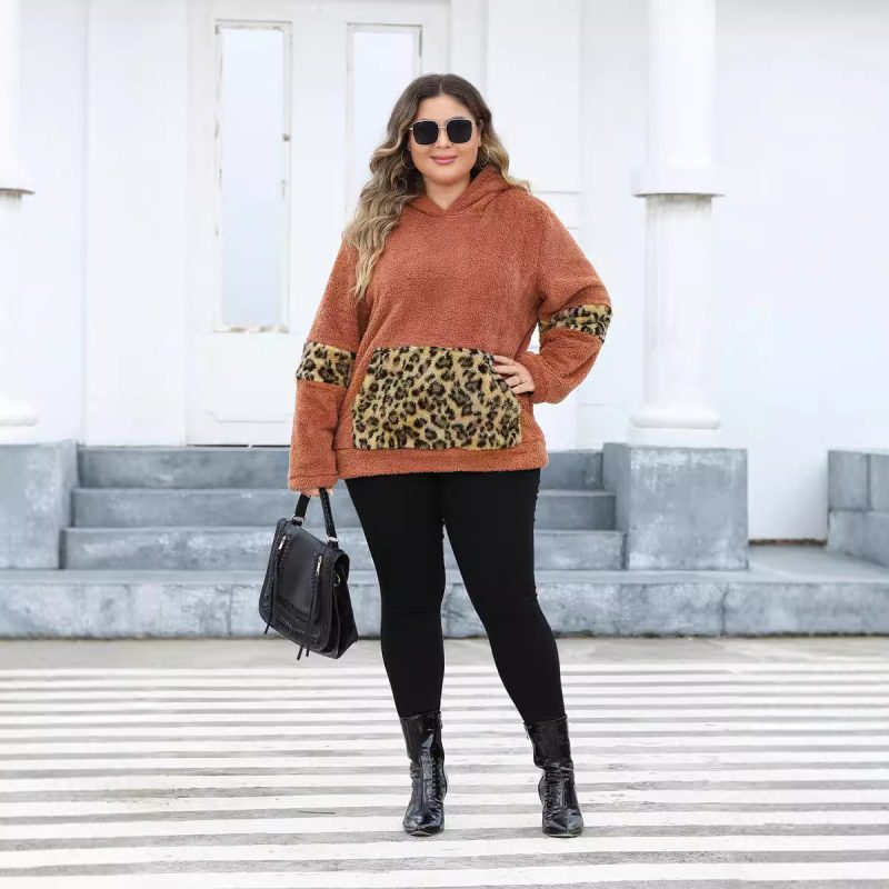 Plus Size Hooded Leopard Pocket Thick Fleece Sweatshirt for Women - Image 4