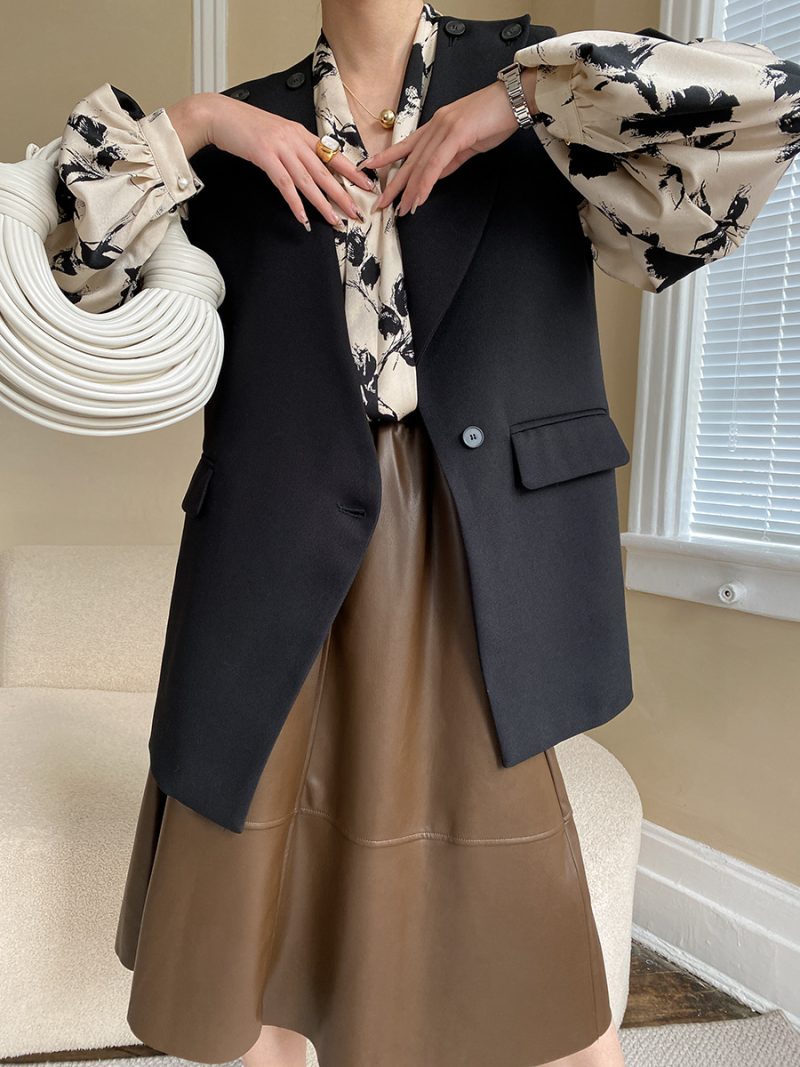 Chinese Ink V-Neck Satin Shirt: Lantern Sleeve Draped Top for Autumn - Image 3