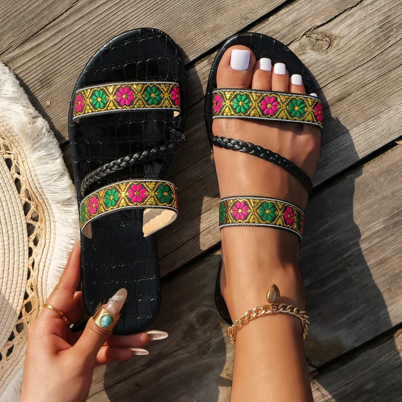 Fashion Flat Sandals for Women with Three Floral Straps - Image 11