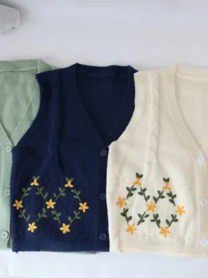 Flower Embroidery Sleeveless Sweater Vest Women 2024