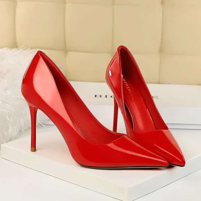 Women Fetish 9.5cm High Heels Nude Pumps Glossy Leather - Image 11
