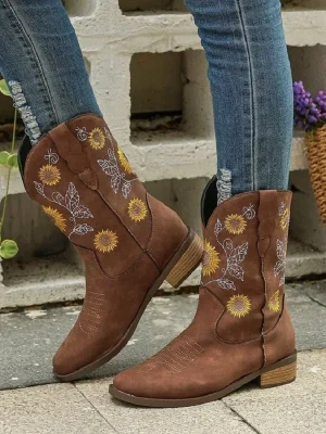 Winter New Embroidery Cowboy Boots Women’s Autumn Western Boots