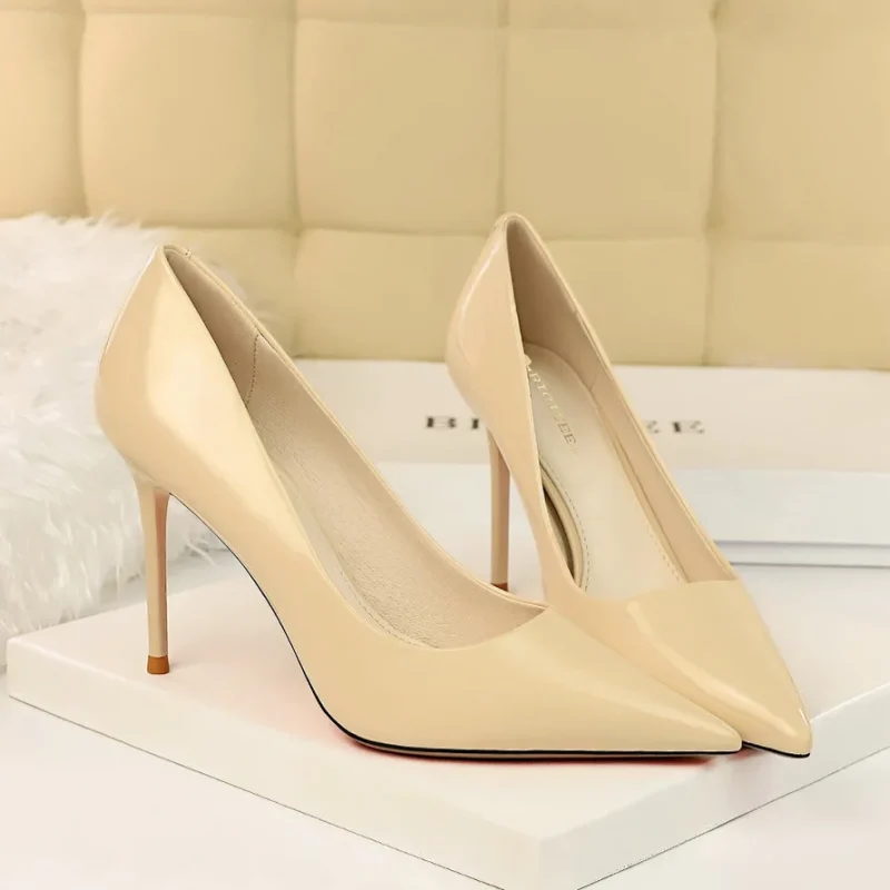 Women Fetish 9.5cm High Heels Nude Pumps Glossy Leather - Image 13