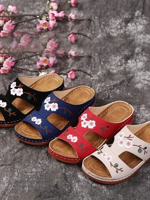 Women’s Casual Slippers Fashion Hollow Flowers Wedge Sandals Outdoor