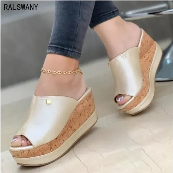 Women Fashion Large Flat Sandals Zapatos De Mujer in 2024 - Image 2