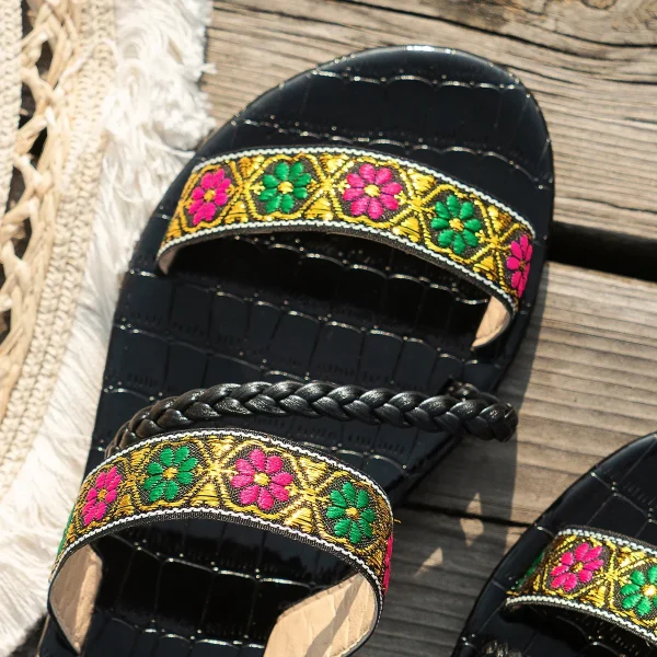 Fashion Flat Sandals for Women with Three Floral Straps - Image 9