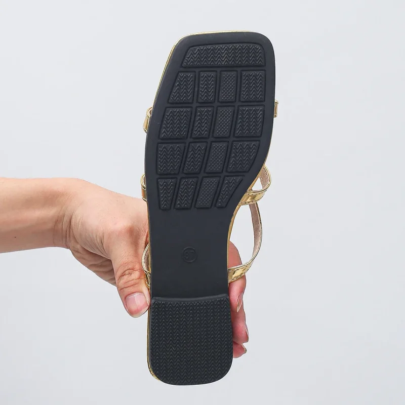 Breathable and Lightweight Women's Slippers - Image 12