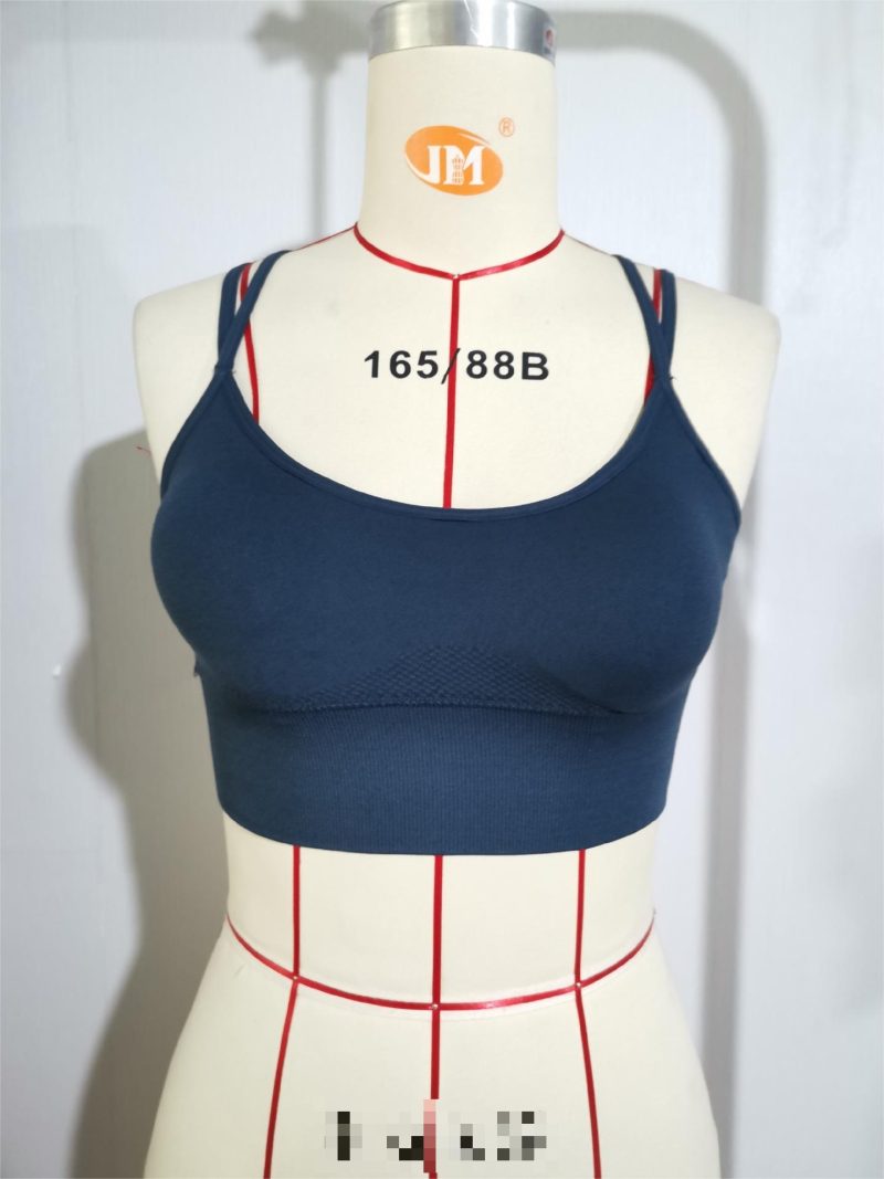 Criss-Cross Backless Bra - Seamless Sports Top with Straps - Image 4