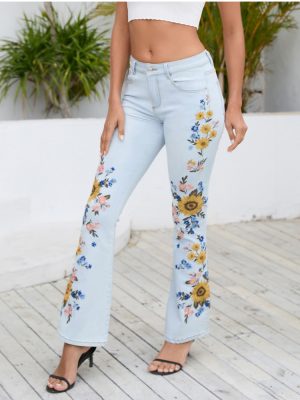 Women’s Embroidered Wide Leg Flared Jeans – Denim Light