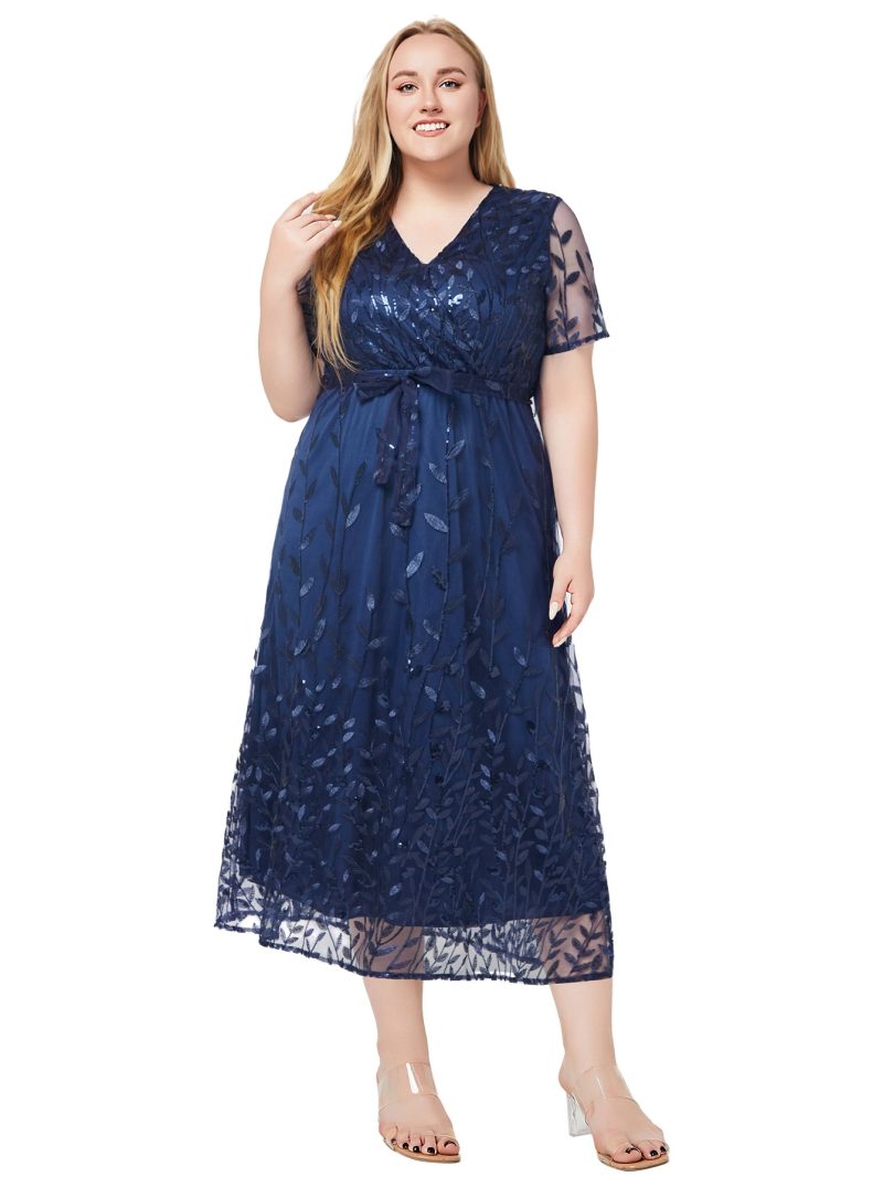 Plus Size V-Neck Sequin Embroidery Bridesmaid Dress for Spring & Summer - Image 3