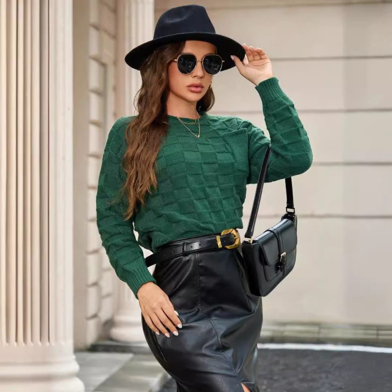 Women's Solid Color Round Neck Pullover Sweater with Pockets - Image 3