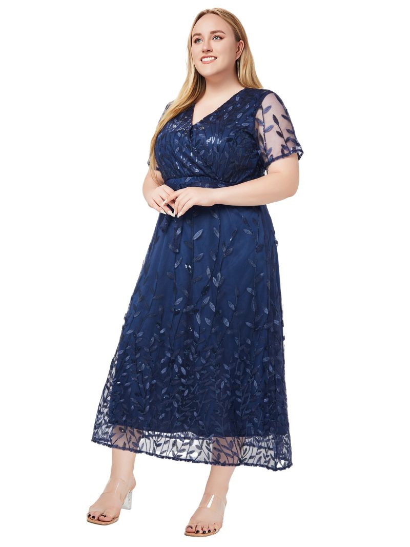 Plus Size V-Neck Sequin Embroidery Bridesmaid Dress for Spring & Summer - Image 4