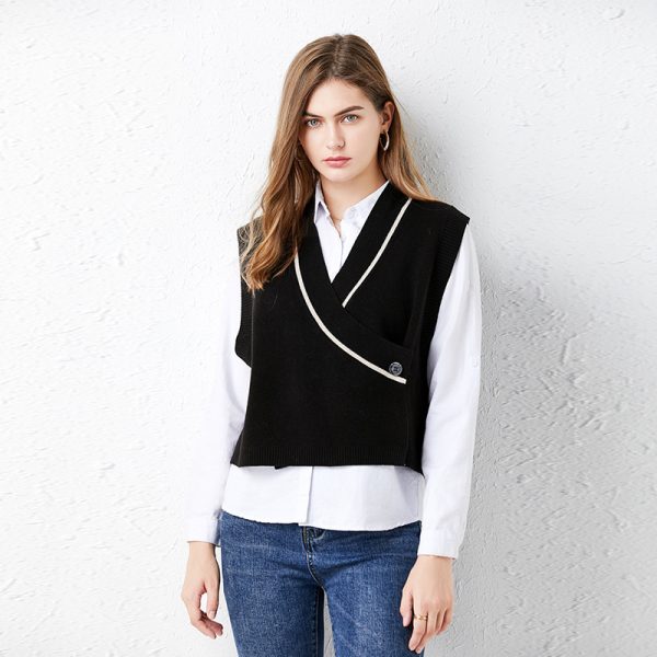 Korean V-Neck Knitted Vest Coat - Bandage Sweater for Women - Image 3