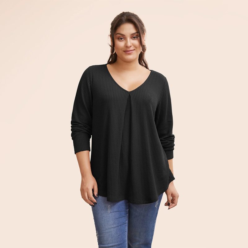 Plus Size Loose Black T-Shirt – Simple & Slimming for Office & Fall Winter