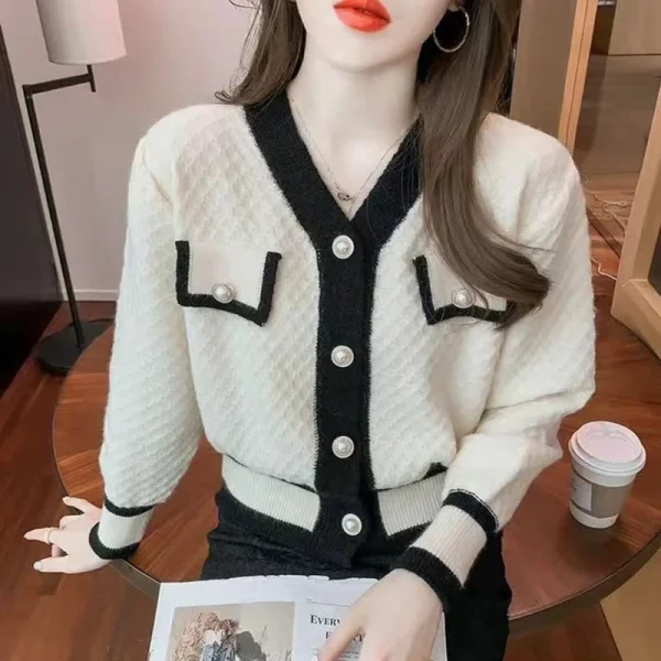 Autumn And Winter Color-blocking Knitted Top Women Cardigan Long-sleeved V-neck Short 2023 New Coat Fashion All-match Top - Image 3