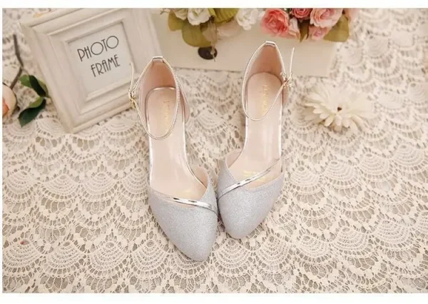 Sexy Women Wedding Send Each Other with High Heels Ladies Ladies Fashion - Image 9