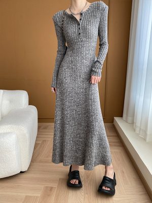 Women’s Slimming Knitted Dress with Padded Shoulders – Spring Style