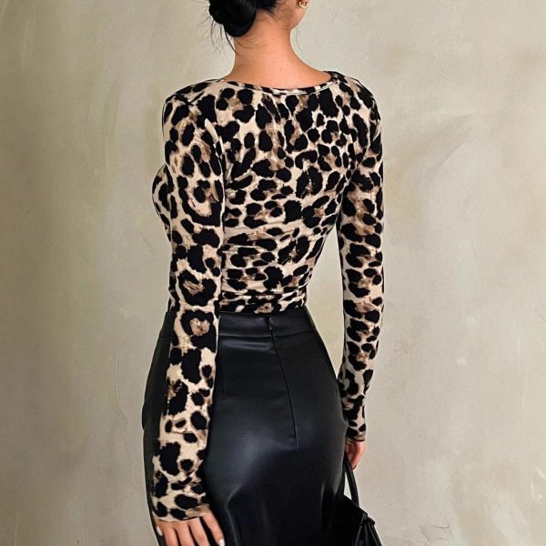 Leopard Print Scoop Neck Slim Fit Long Sleeve Top for Women - Spring Fashion - Image 2