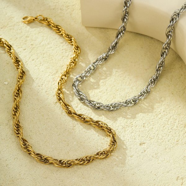 High-Grade Stainless Steel Twist Clavicle Chain Necklace - Image 2