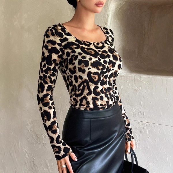 Leopard Print Scoop Neck Slim Fit Long Sleeve Top for Women - Spring Fashion - Image 3