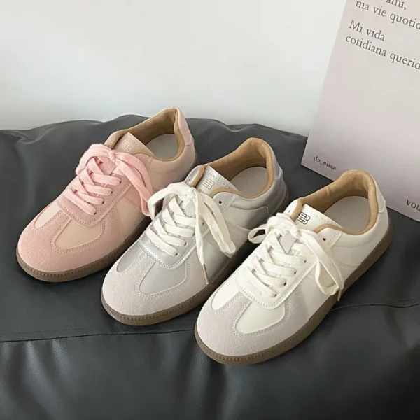 Women Causal Sneakers Summer Fashion Breathable Ladies Mesh Lace Up Sports Shoes