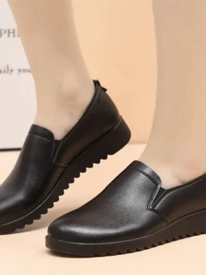 Style Women’s Loafers Soft Sole Black Leather Shoes Non-slip Casual Shoes Women’s