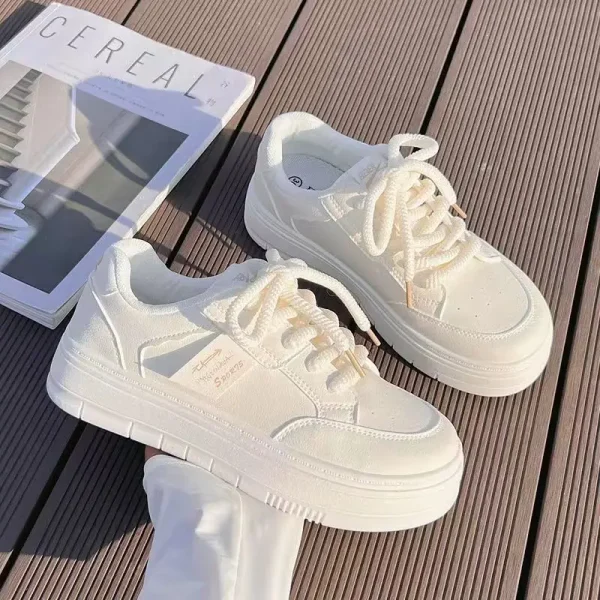 Women Leather Flat Shoes Autumn Fashion Breathable  White Sports