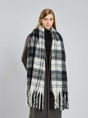 Mohair Plaid Tassel Scarf for Women – Soft & Warm Winter Luxury