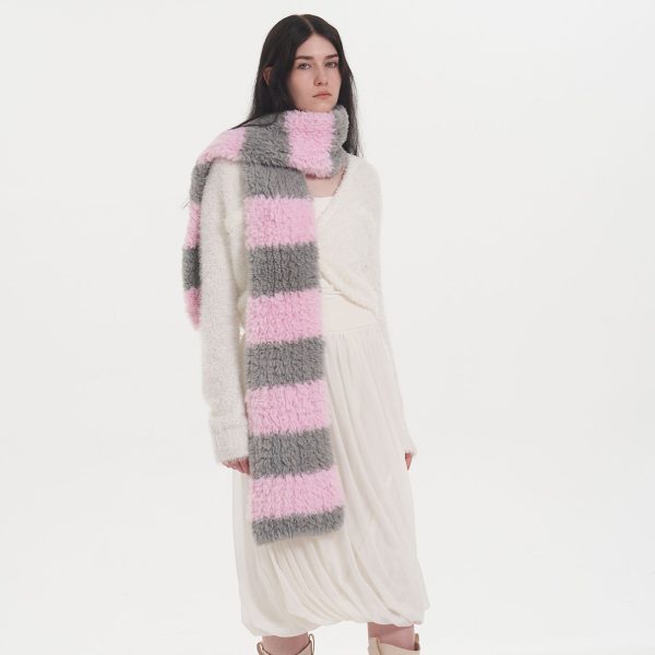 Women’s Soft Faux Fur Plush Scarf - Image 3