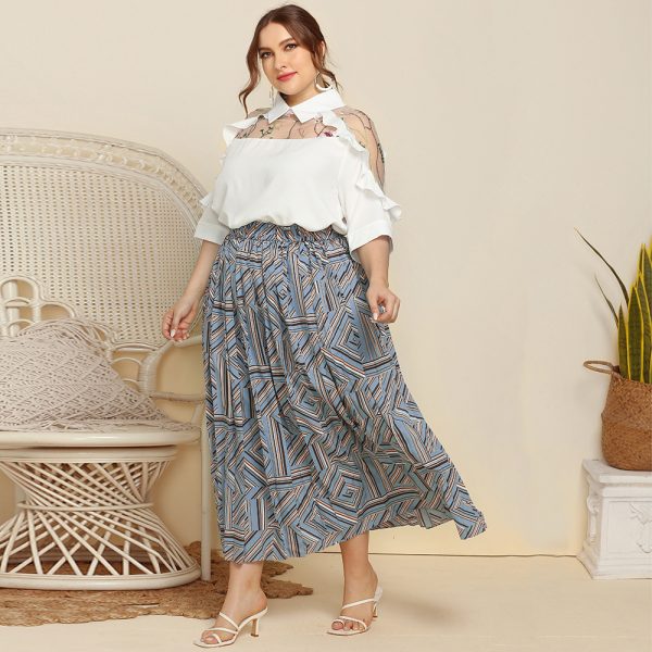 Plus Size Abstract Print Maxi Dress with Pleated Skirt - Image 2