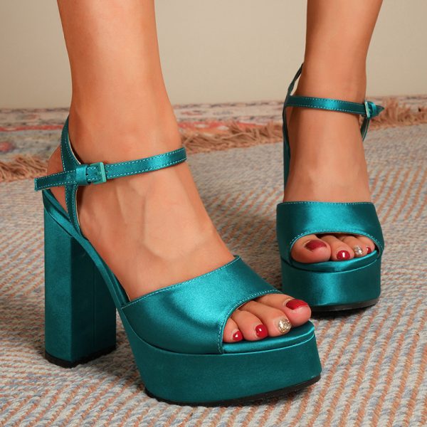 Women’s Plus Size Peep Toe Sandals