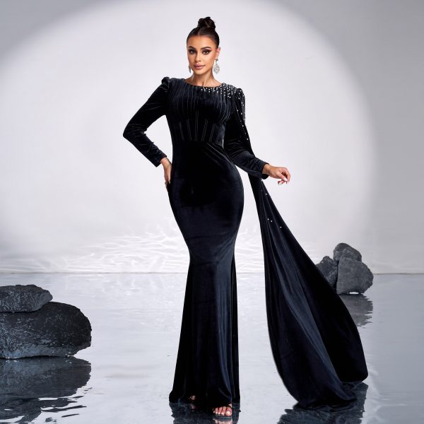 Crew Neck Long Sleeve Rhinestone Wrapped Hip Cocktail Evening Dress