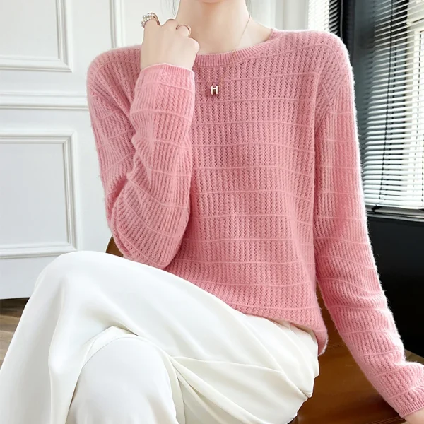 winter new women's sweater  merino wool round neck