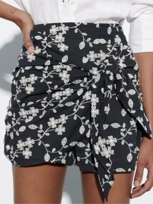 Irregular Asymmetric Daisy Floral Design Short Women Short