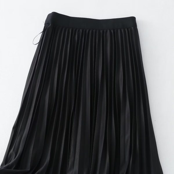 Reversible Pleated Slimming Skirt - Image 4