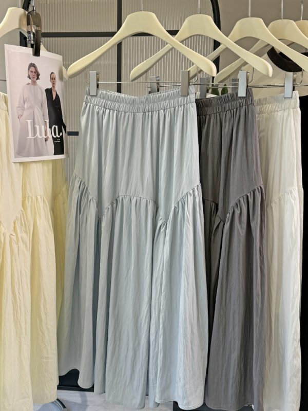 High Waist Ruched Maxi Skirt - Image 3