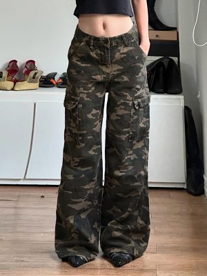 Low-Waist Camo Multi-Pocket Jeans