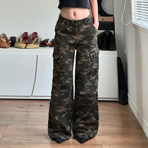 Low-Waist Camo Multi-Pocket Jeans