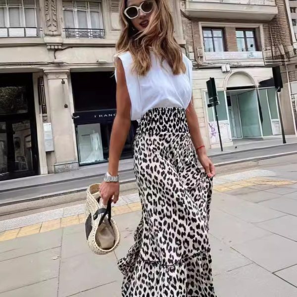 Leopard Print Big Hem Skirt - Image 3