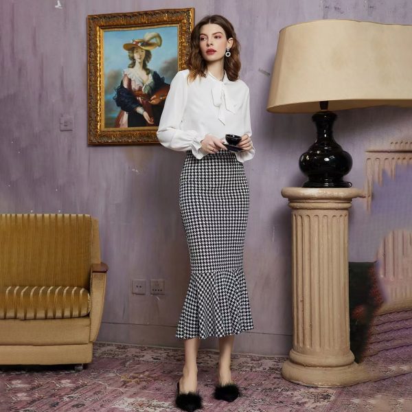 Houndstooth Fishtail Knit Skirt - Image 2