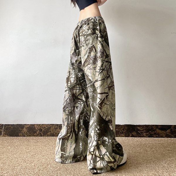 Low-Waist Camo Straight-Leg Jeans - Image 3