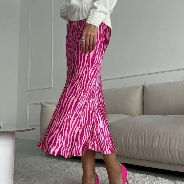 French Printed Fishtail A-Line Skirt - Image 2