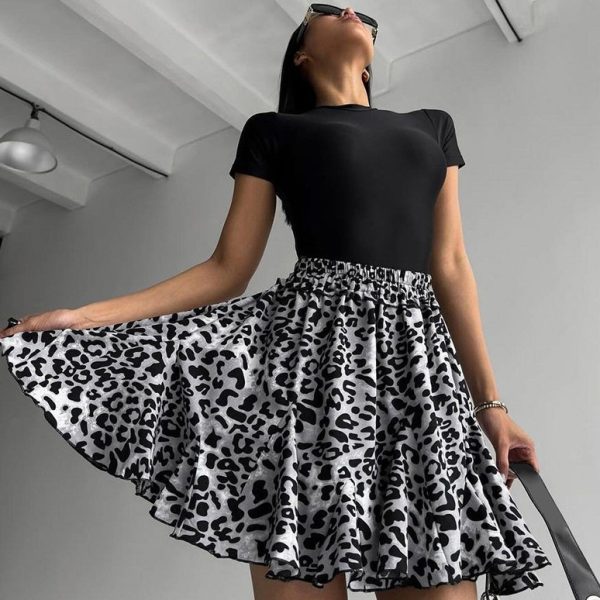 Leopard Print Slimming Skirt