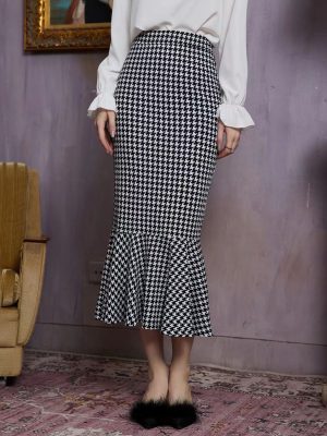 Houndstooth Fishtail Knit Skirt