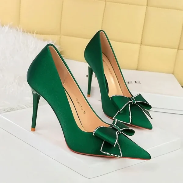 Sexy Crystal Bow Satin Pointed Heels - Image 2