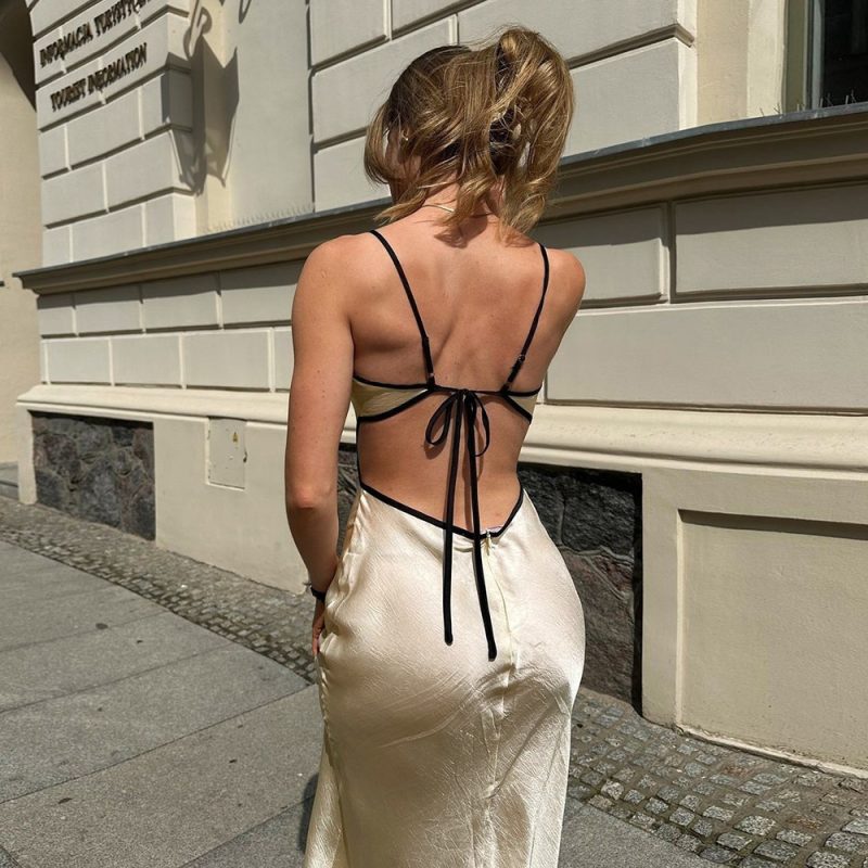 Sexy Contrast Color Halterneck Backless Dress - Image 3